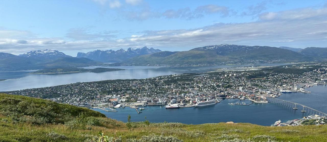 Tromsdalen Aurora Apartments Tromsø Exteriör bild